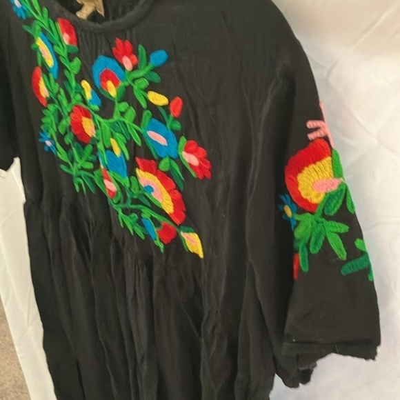 Chances R- Embroidered Black Flowy, Midi Dress- vacation/beach- size L - Picture 5 of 6